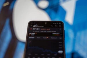 Apple Stock Warning: 5 Powerful Signals Every Investor Must Watch